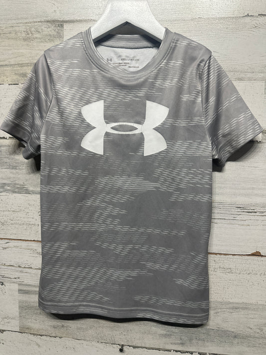 Boys Size XS (7)Under Armour Grey Loose Heatgear Shirt - Good Used Condition*