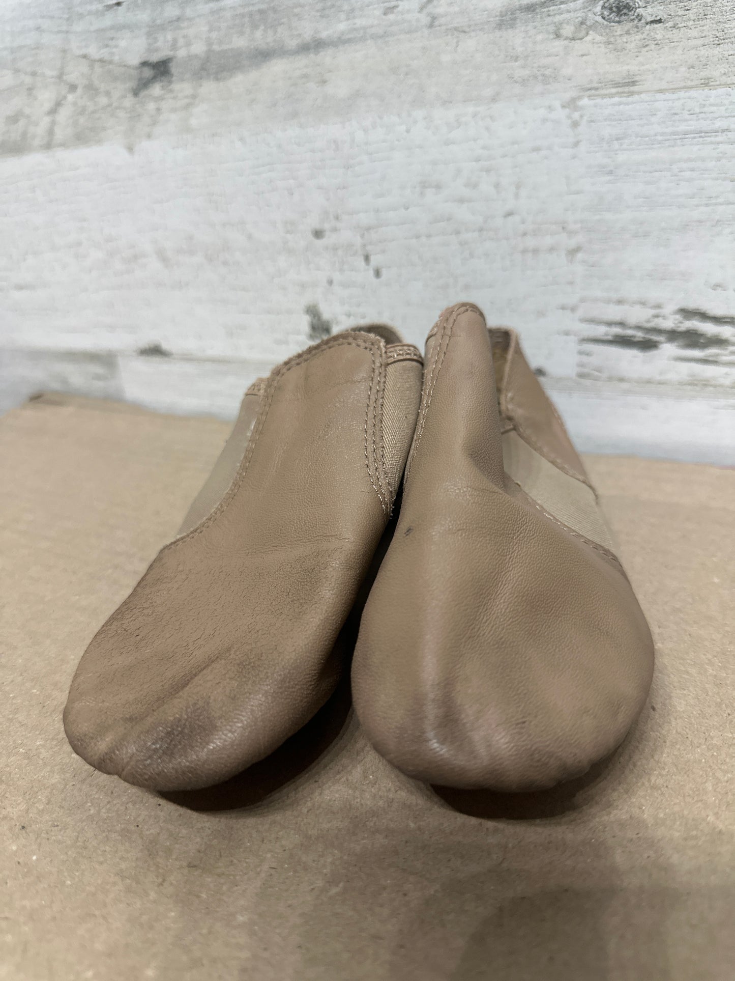 Fit Like 12 kids - marked Size 4M (Youth) Capezio EJ2 Style Tan Split Jazz Shoes Shoes - Play Condition*