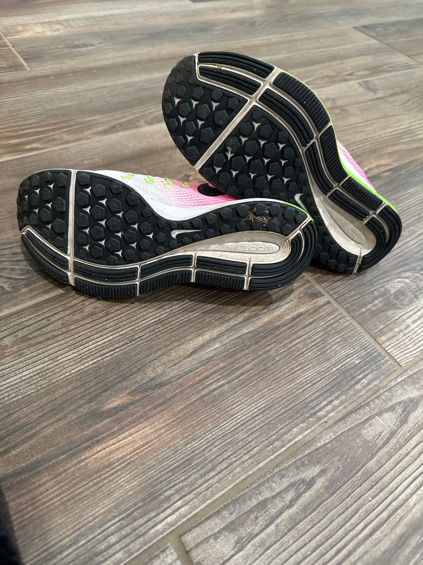 Women’s Size 6 NikeZoom Pegasus 33 Shoes - Good Used Condition