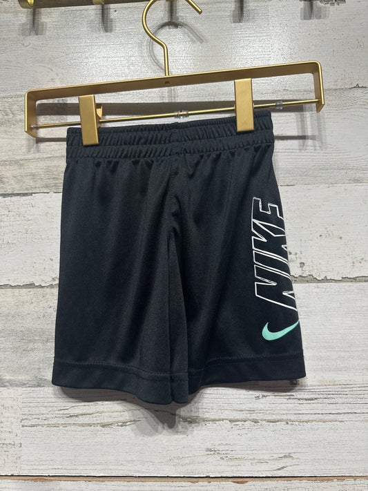 Boys Size 3t (Fits 2-3 years) Nike Black Drifit Athletic Shorts - Very Good Used Condition