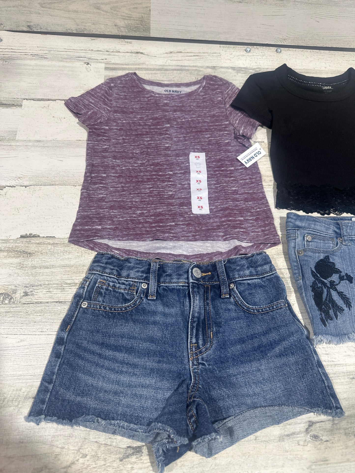 Clothing Lot - 4 Pieces - Girls Size 5 / 6 - Very Good Used Condition/NWT