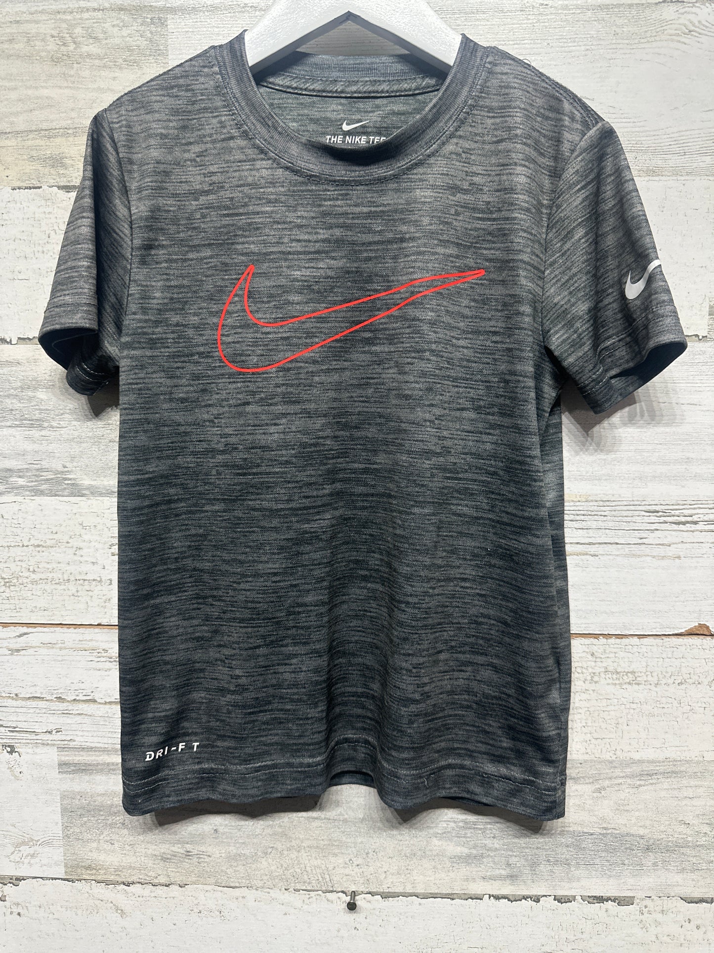 Boys Size 6 Nike Athletic Cut Dri-Fit Grey Shirt - Good Used Condition*