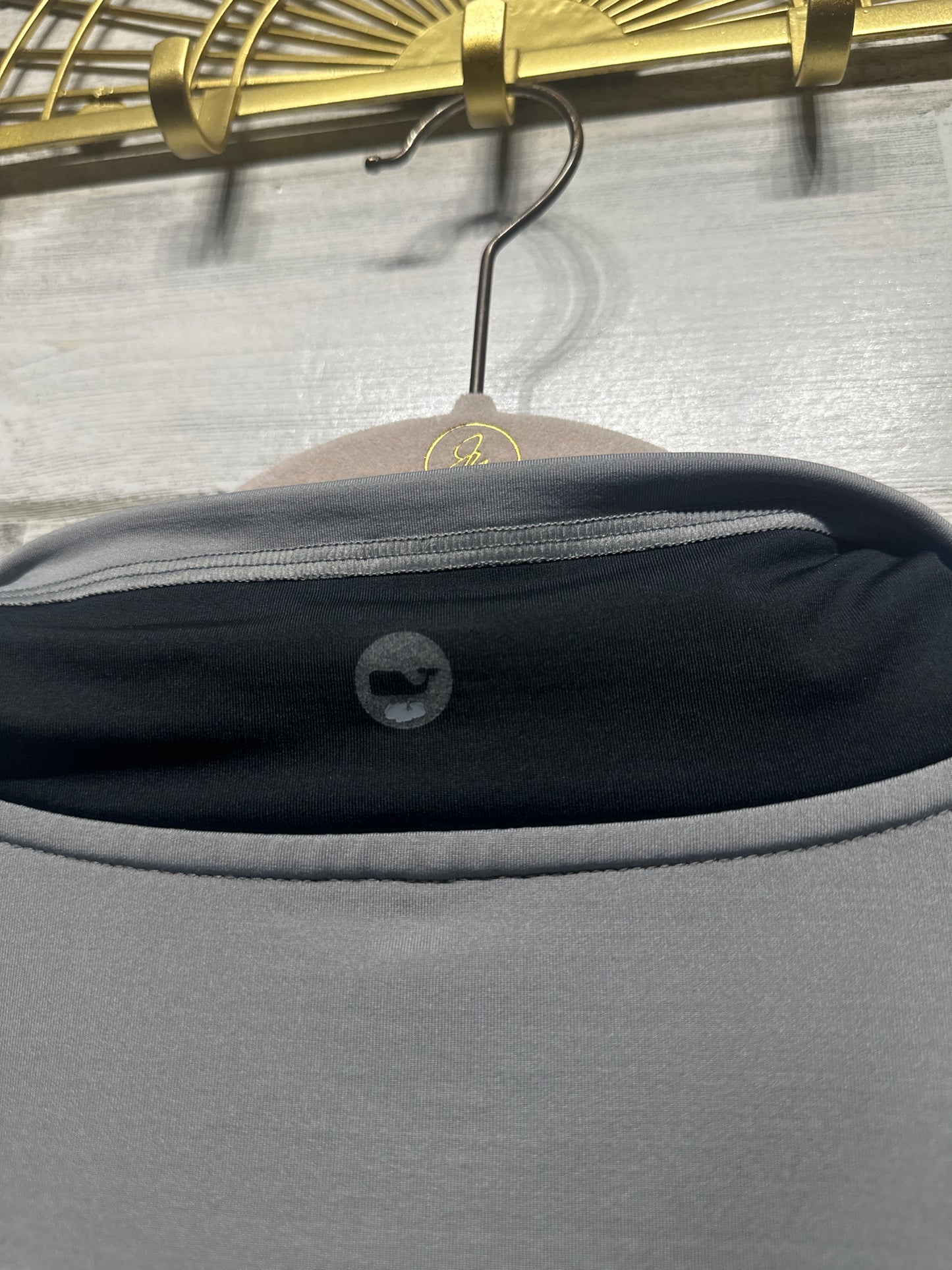 Women's Size XL Vineyard Vines Performance Quarter Zip Pullover - Good Used Condition*