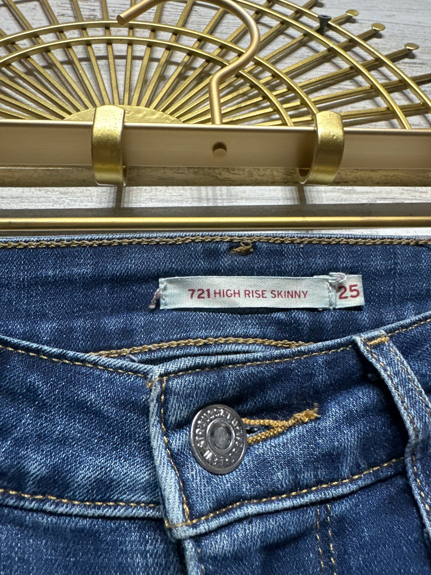 Women's Size 25 (Size 2) Levi's 721 High Rise Skinny Jeans - Very Good Used Condition