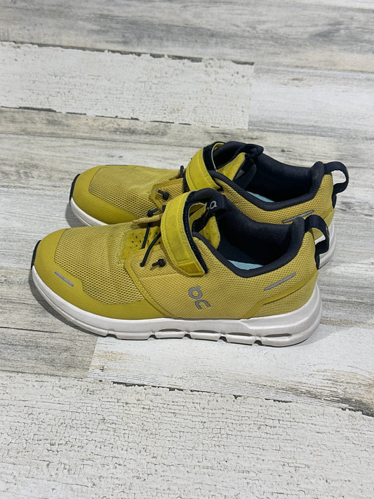 On Cloud Athletic Shoes - Size K2 (Big Kid) - Good Used Condition