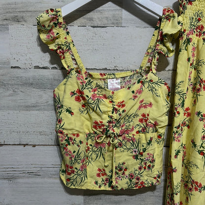 Women’s Size 11/13 No Boundaries Juniors yellow floral two piece set - good used condition