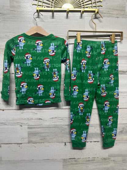 Fits Like Size 4t Bluey Holiday Pajama Set - Good Used Condition