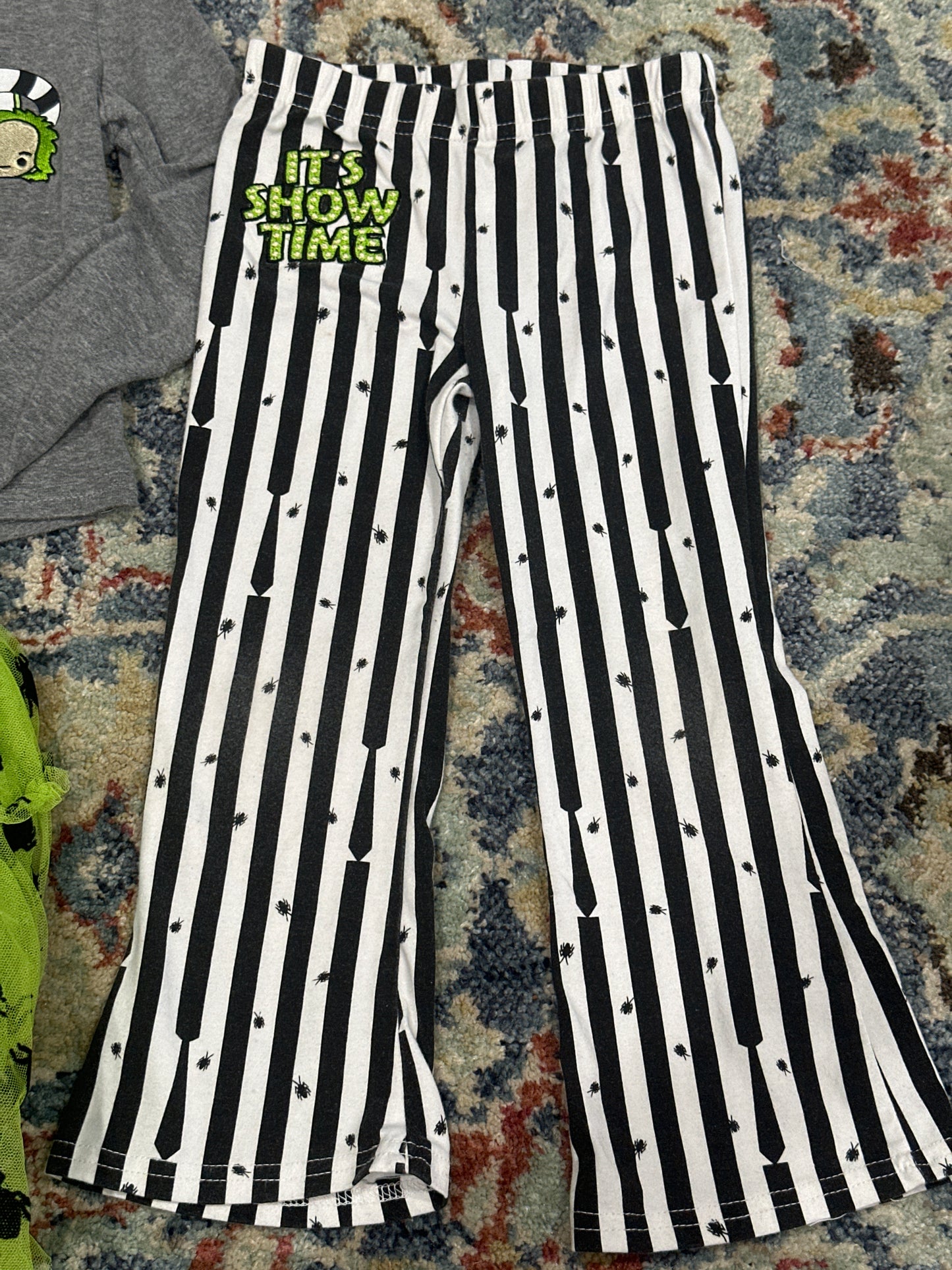Beetlejuice Girls 4t Outfit Set GUC*