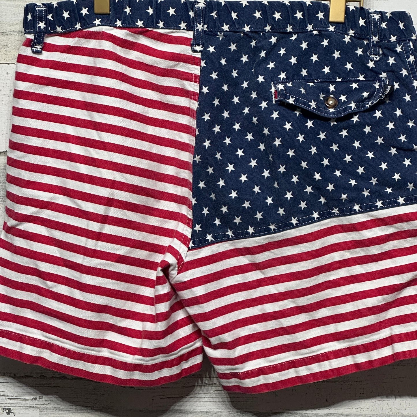 Men's Size Large Chubbies Red White and Blue Shorts - Good Used Condition