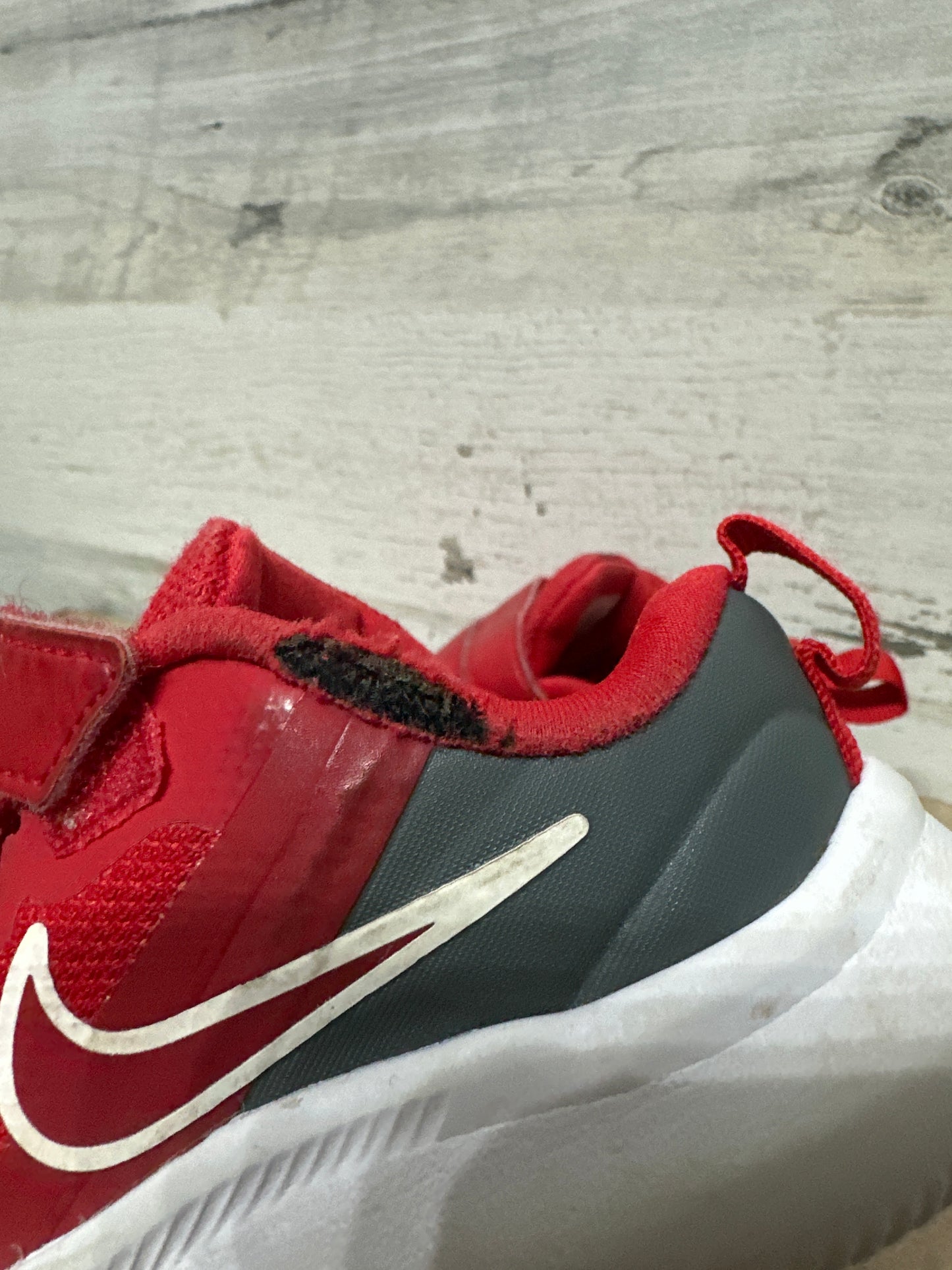 Size 8 (Toddler) Nike Red StarRunner Shoes - Play Condition*