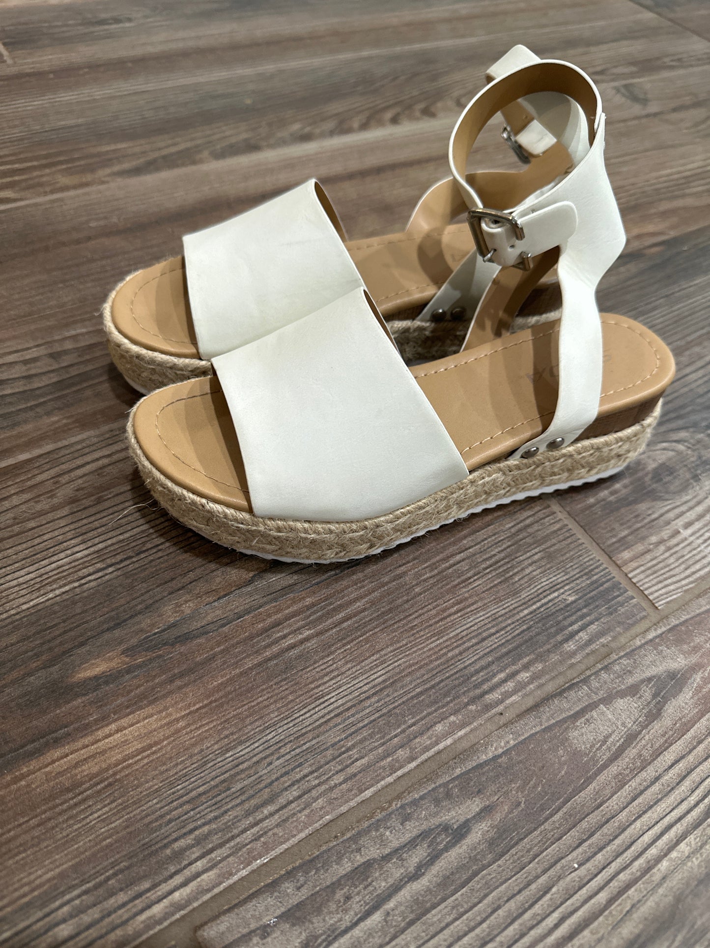 Women’s Size 6.5 Soda Off White Platform Espadrilles Wedge Shoes - Good Used Condition