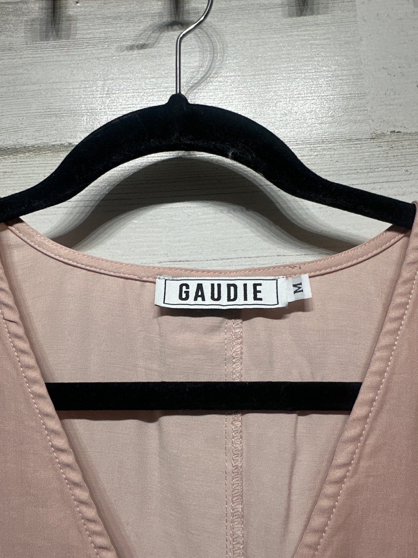 Women's Size Medium Gaudie Boutique Pink Shirt - Very Good Used Condition