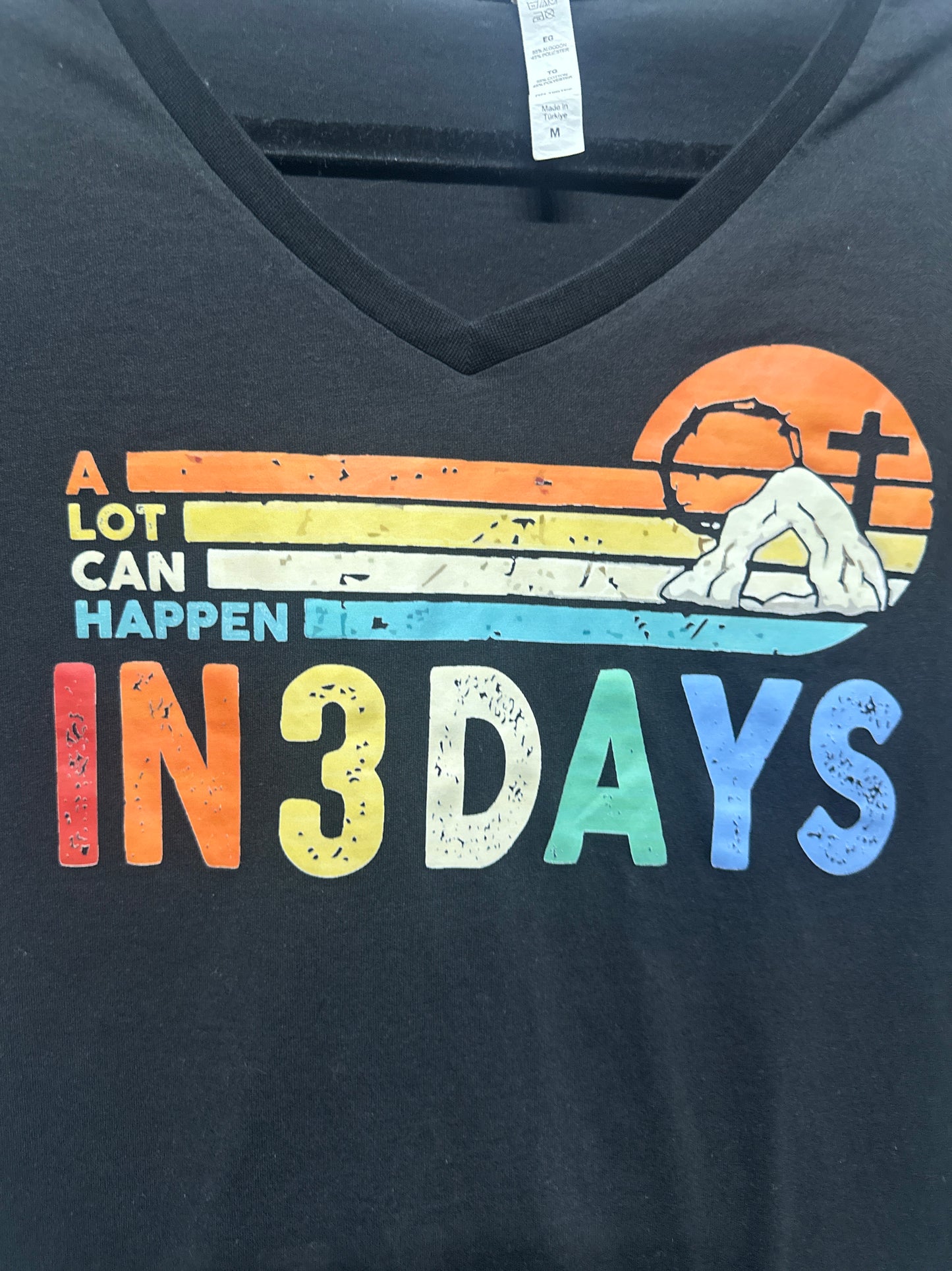 Women’s Medium Rustic United A Lot Can Happen In 3 Days Shirt - Very Good Used Condition