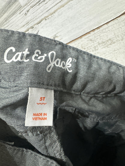 Boys Size 5t Cat and Jack Grey Adjustable Waist Quick Dry Shorts - Very Good Used Condition