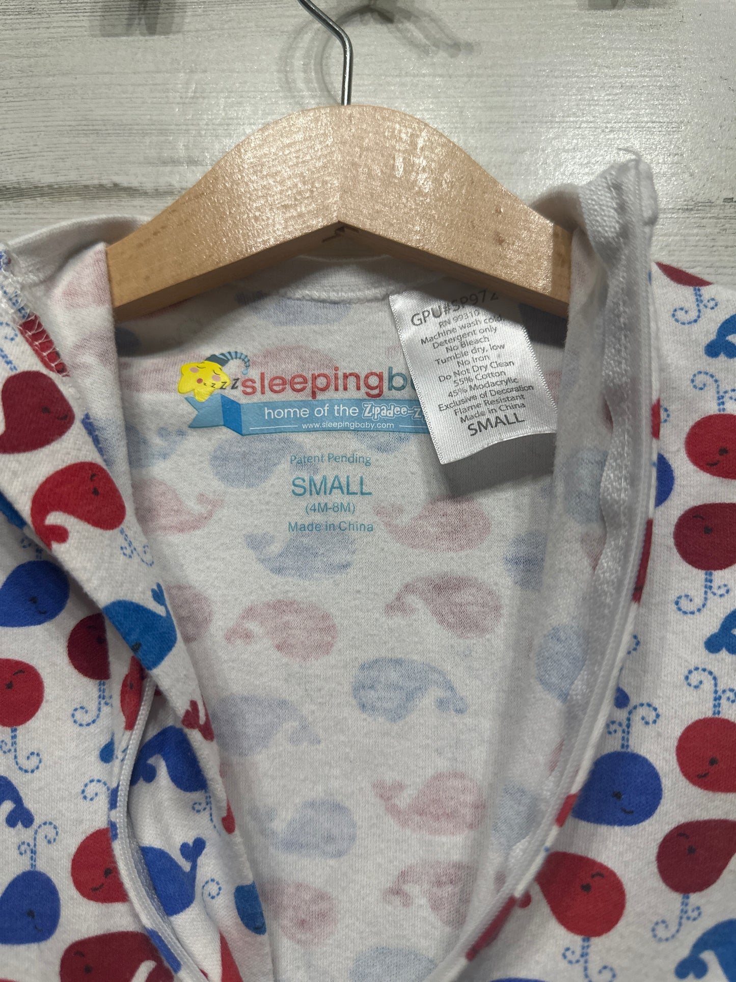 Boys Size Small (4-8m) Zipadee-Zip Sleeping Whale Print Sleep Swaddle With Zipper  - Good Used Condition