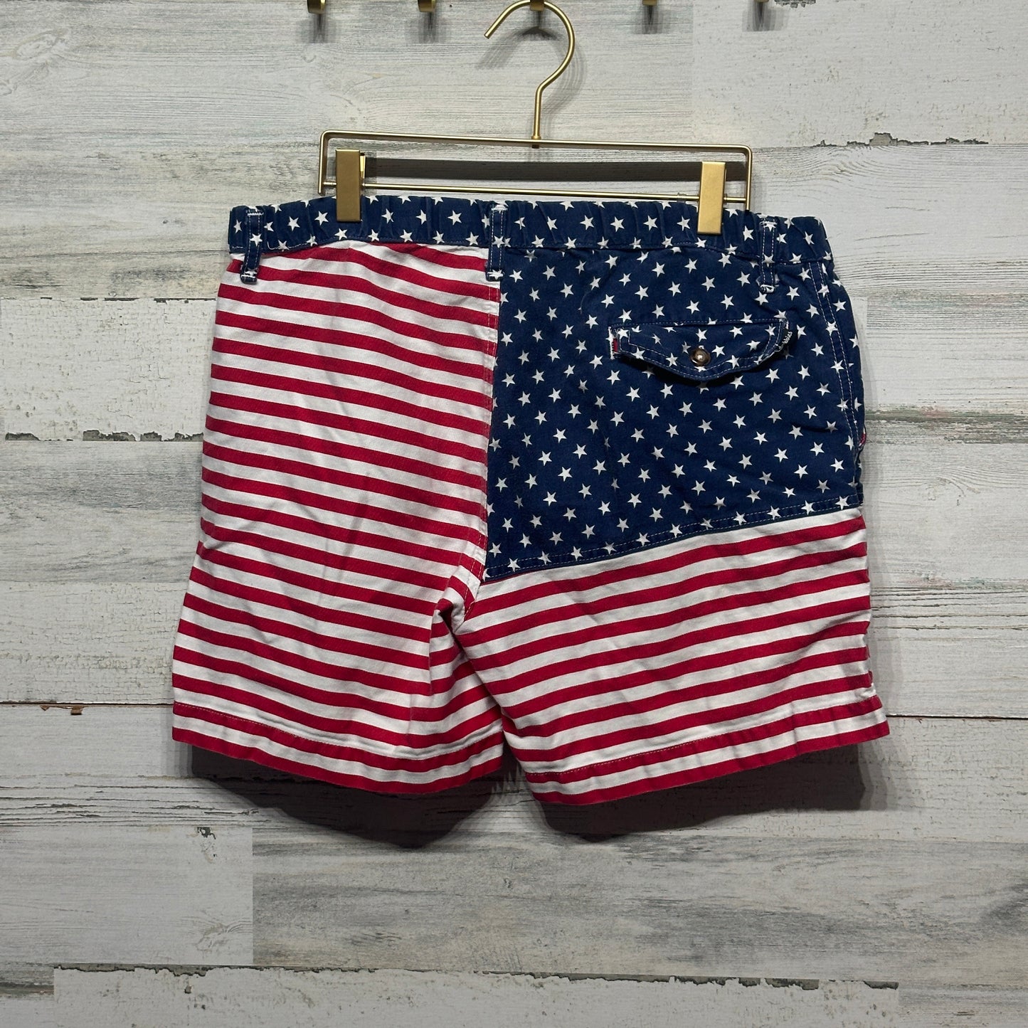 Men's Size Large Chubbies Red White and Blue Shorts - Good Used Condition