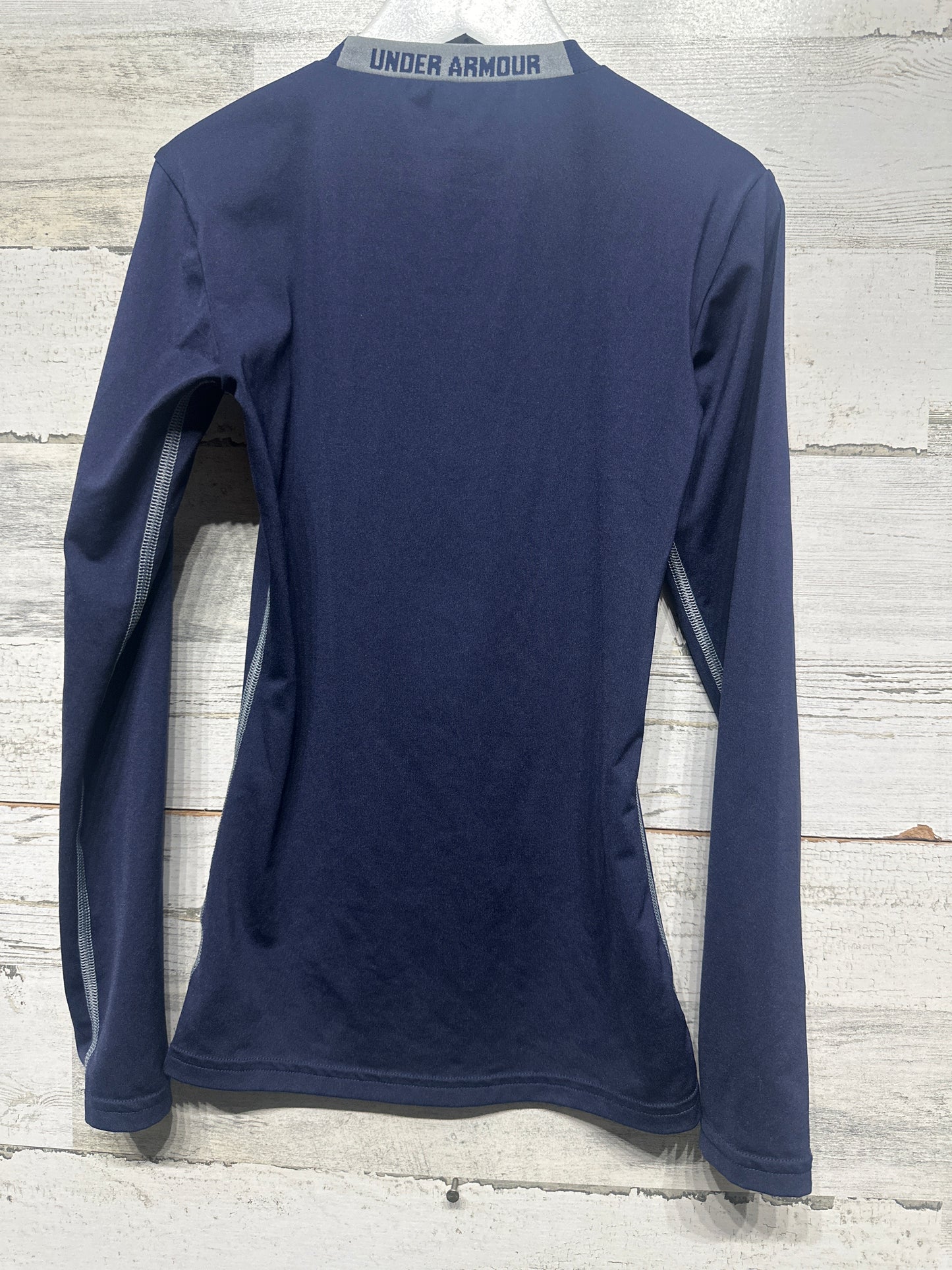 Boys Size XS (7)Under Armour Navy Fitted Heatgear UPF 50 Shirt - Very Good Used Condition