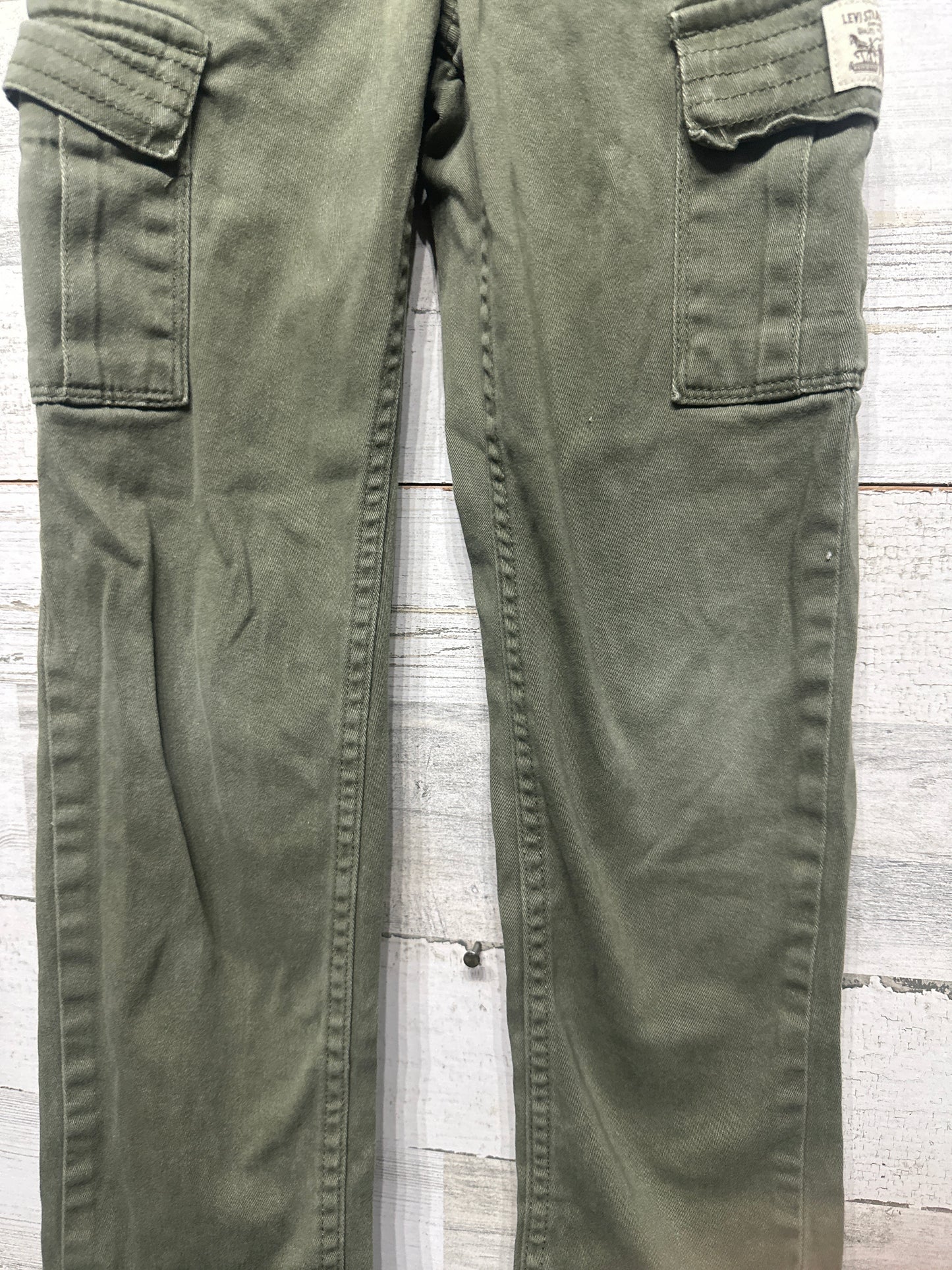 Boys Size 7 Levi’s Cargo Pants - Good Used Condition*
