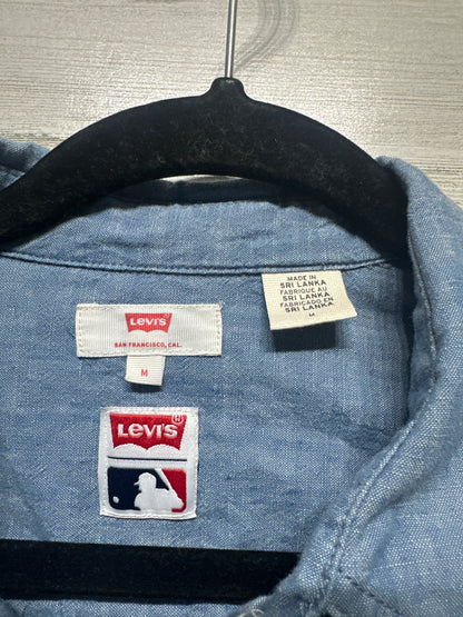 Adult Medium Levi’s MLB Denim Button Up San Francisco Giants Button Up Shirt - Very Good Used Condition