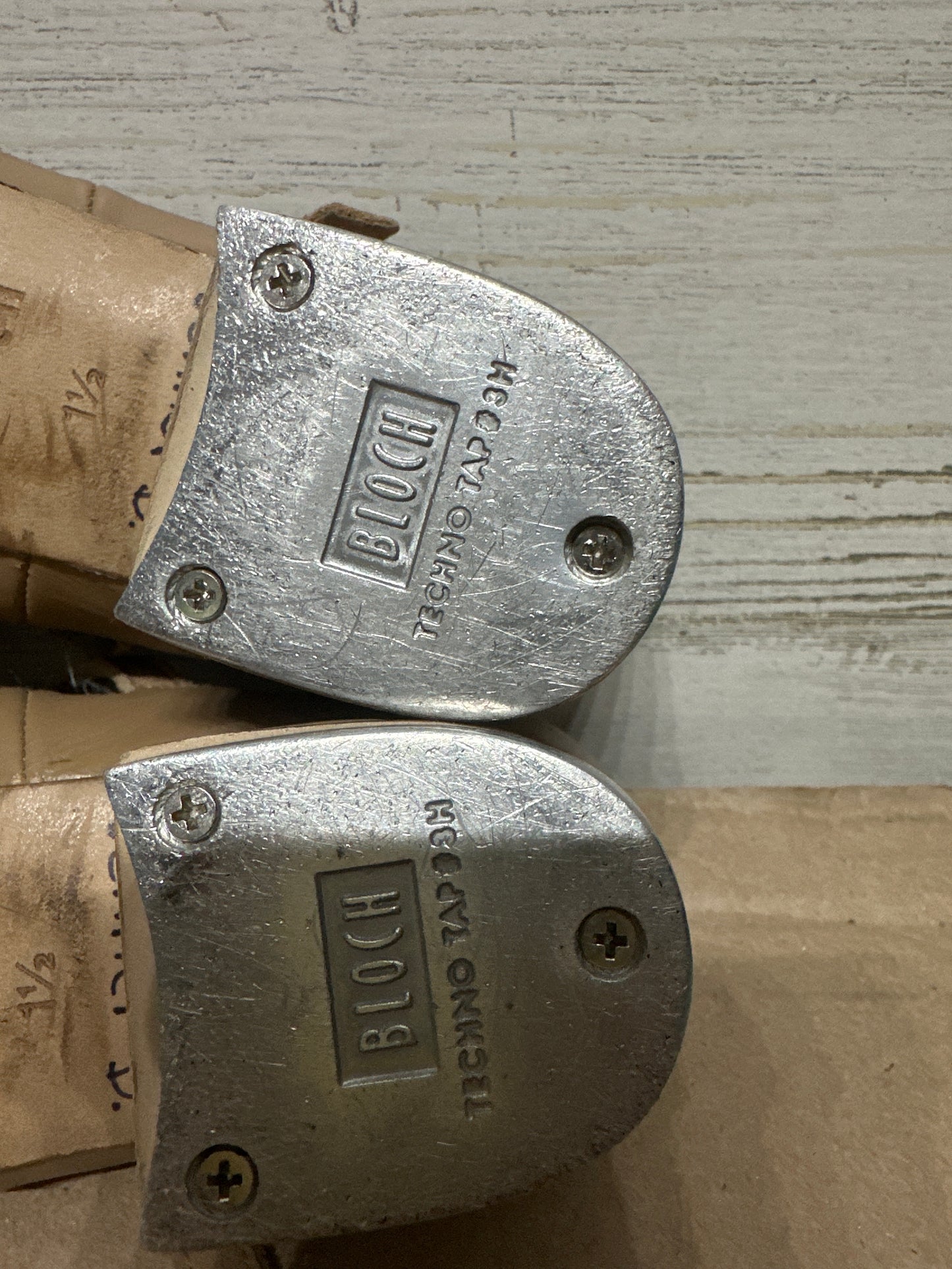 Size 1.5 (Youth) Bloch Tan Techno Tap Shoes - Good Used Condition*