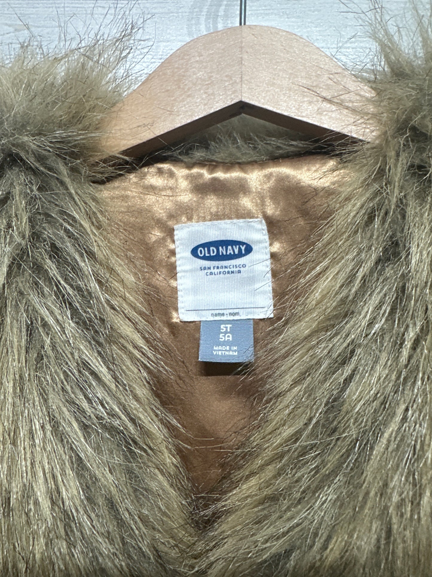 Fur (Faux) Vest - Old Navy - Girls Size 5t - Good Used Condition