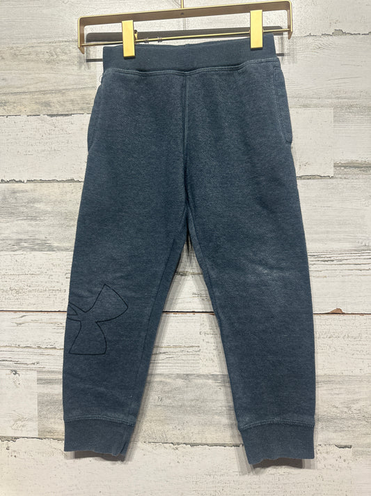 Boys Preowned Size 4 Under Armour Sweatpants - Play Condition**