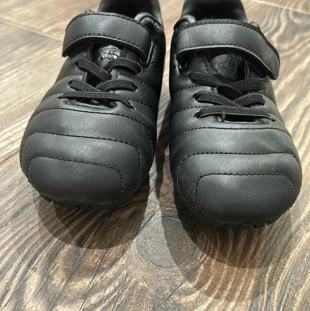 Size 10 (Toddler) Brava Black Soccer Cleats - Good Used Condition