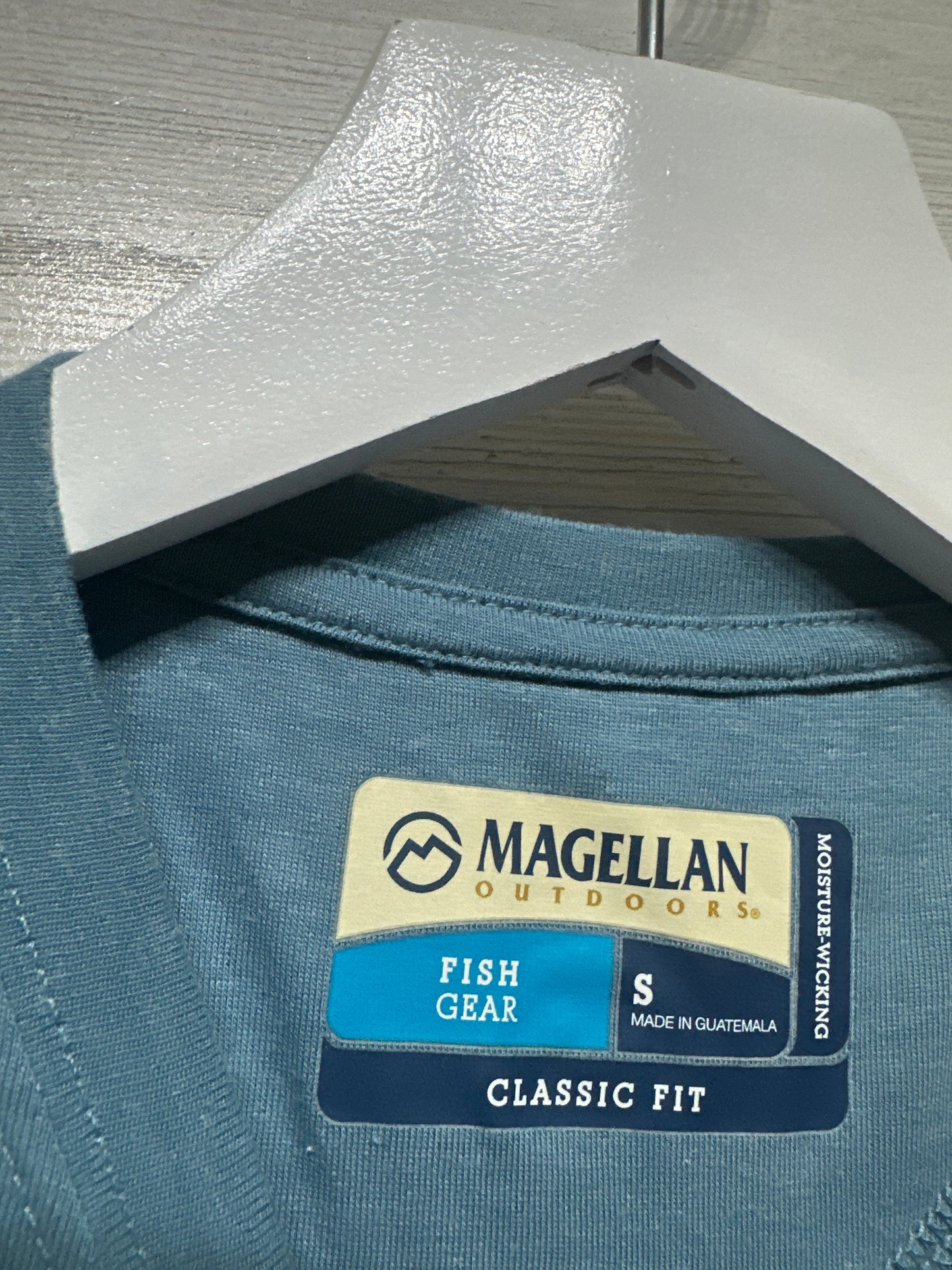 Boys Size Small ( 8 ) Magellan Outdoors Classic Fit Shirt - Good Used Condition