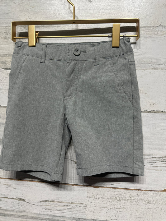 Boys Size 5 Cat and Jack Light Grey Adjustable Waist Quick Dry Shorts - Very Good Used Condition