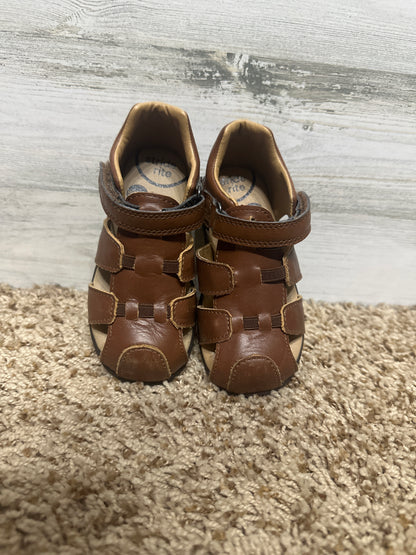 Boys Size 8.5 Toddler Preowned Stride Rite Brown Sandals  - Good Used Condition