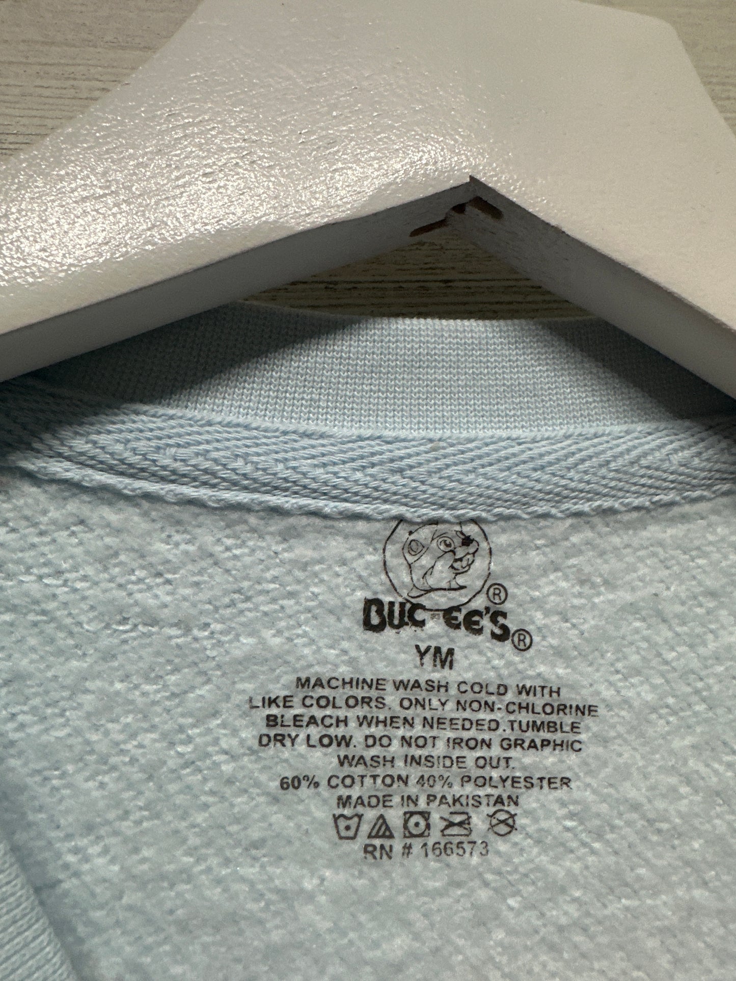 Size Youth Medium Buc-ee’s Embroidered Sweatshirt - Good Used Condition