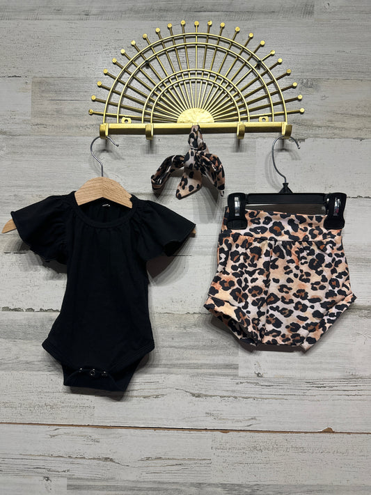 Leopard Outfit Set (3 Pieces) - Fits Like Girls Size 3-6m - Very Good Used Condition