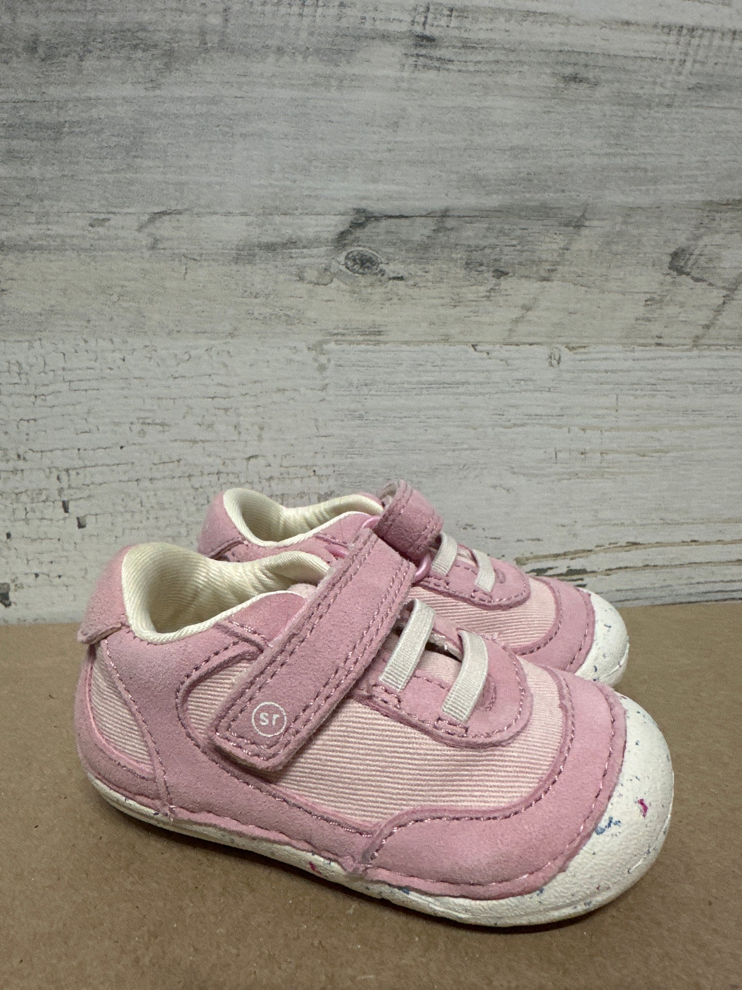 Girls Size 3.5 Medium Infant/Toddler Stride Rite Soft Motion Sprout Sneaker - Very Good Used Condition
