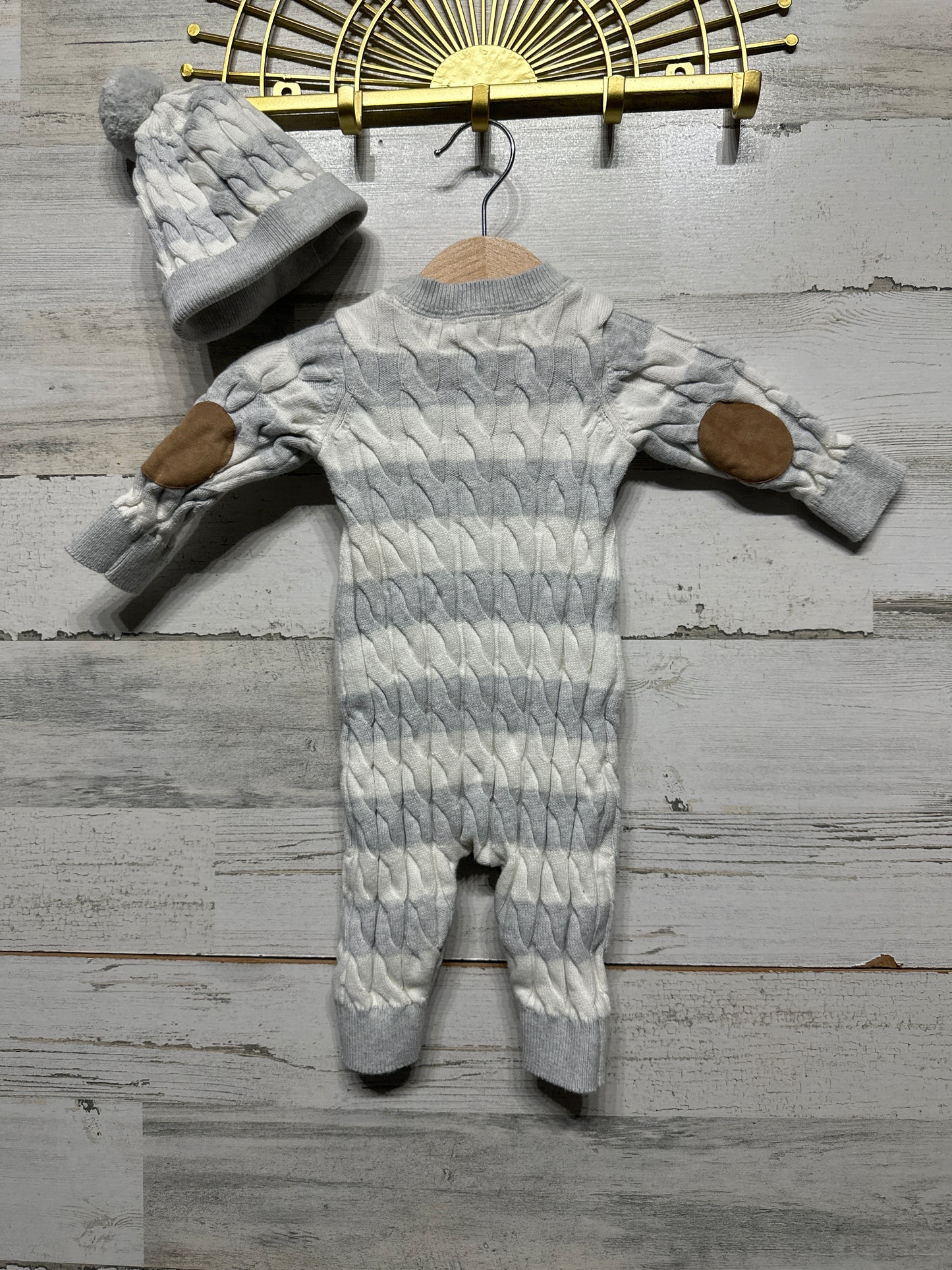 Boys Size 0-3m Hope & Henry Organic Cotton Sweater Romper and Matching Hat - Very Good Used Condition