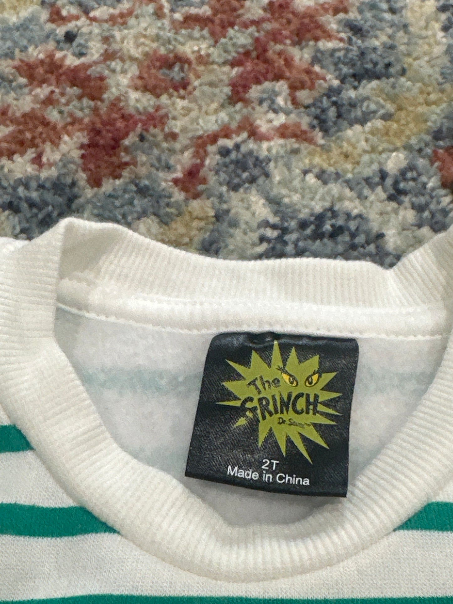 Grinch Girls 2T Holiday Sweatshirt GUC
