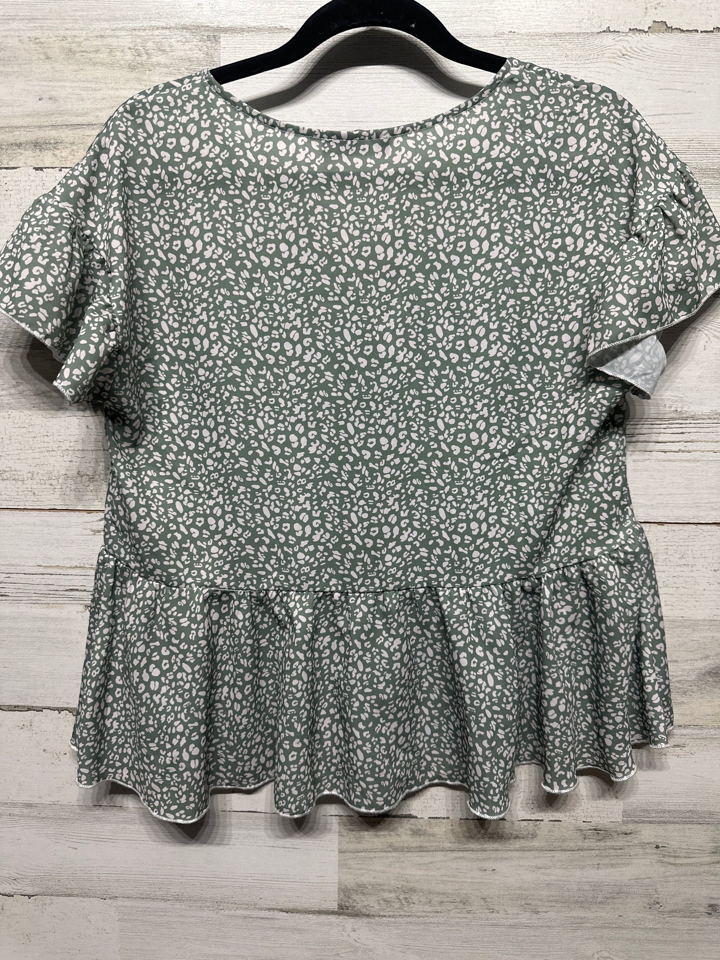 Women’s Small SHEIN Green Pattern Shirt - Very Good Used Condition