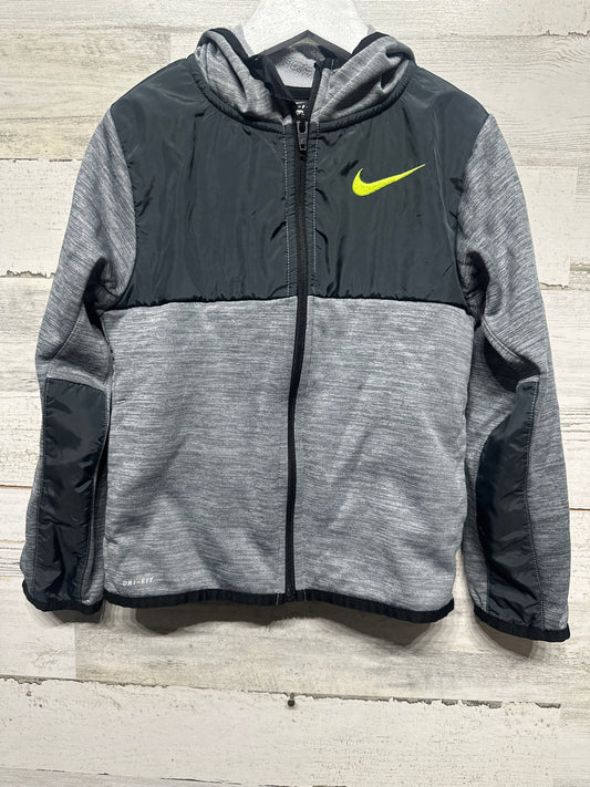 Boys Size 5 (Small) (Fits 4-5 Years) Nike Drifit Hooded Jacket - Very Good Used Condition