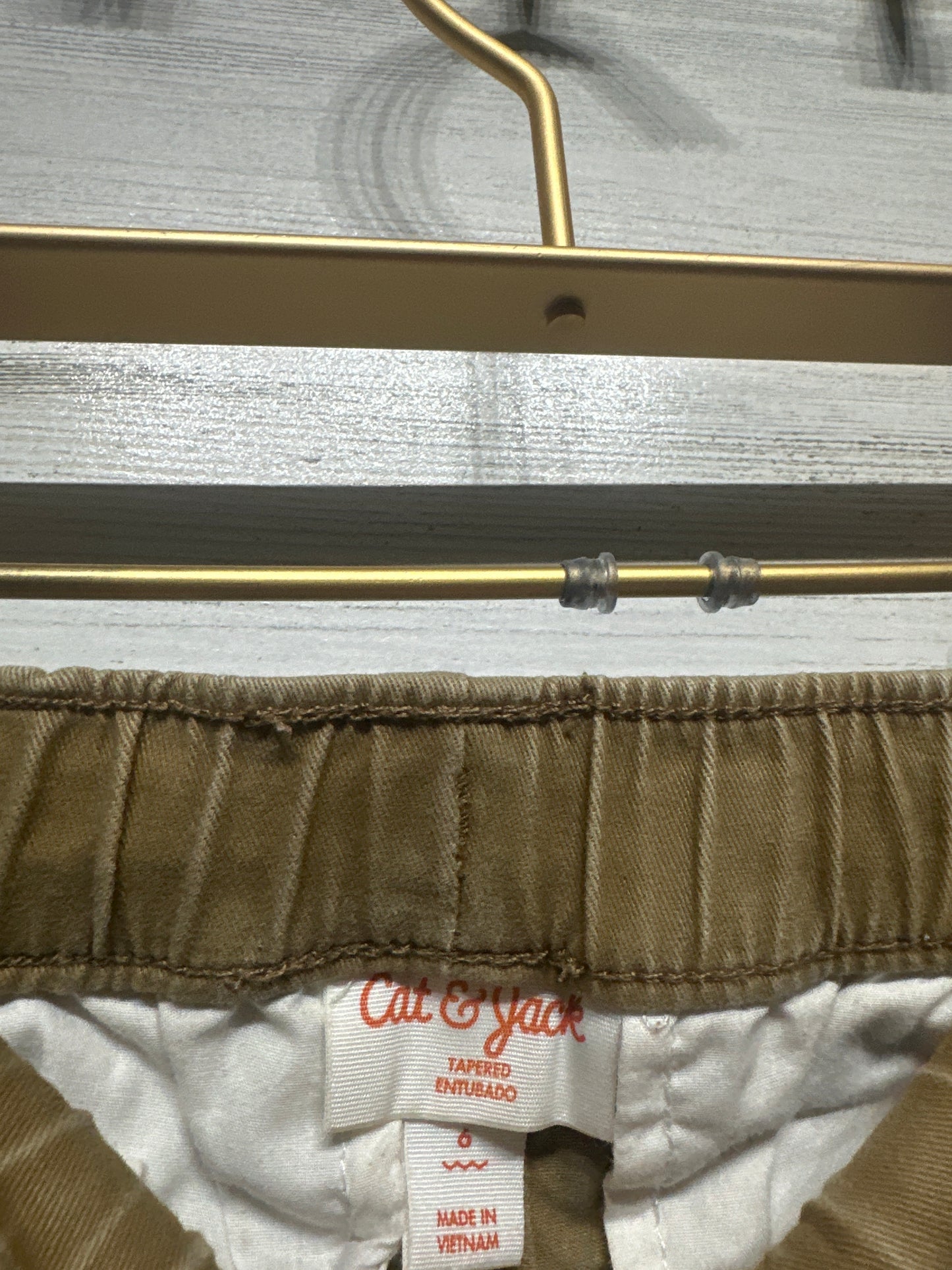 Boys Size 6 Cat and Jack Khaki Tapered Cargo Pants - Play Condition*