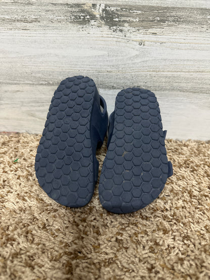 Boys Size 7 Toddler Cat & Jack Navy Sandals - Good Used Condition