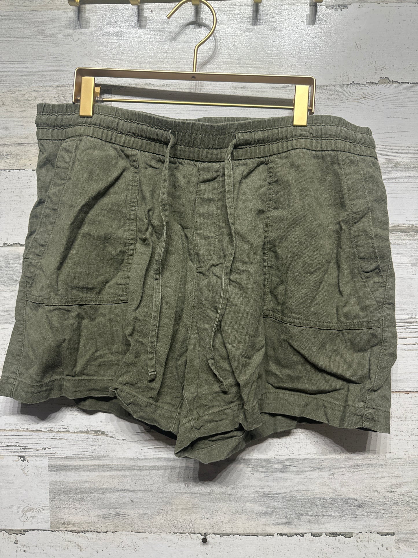 Women’s Size Large Old Navy Olive Linen Blend Shorts - Very Good Used Condition