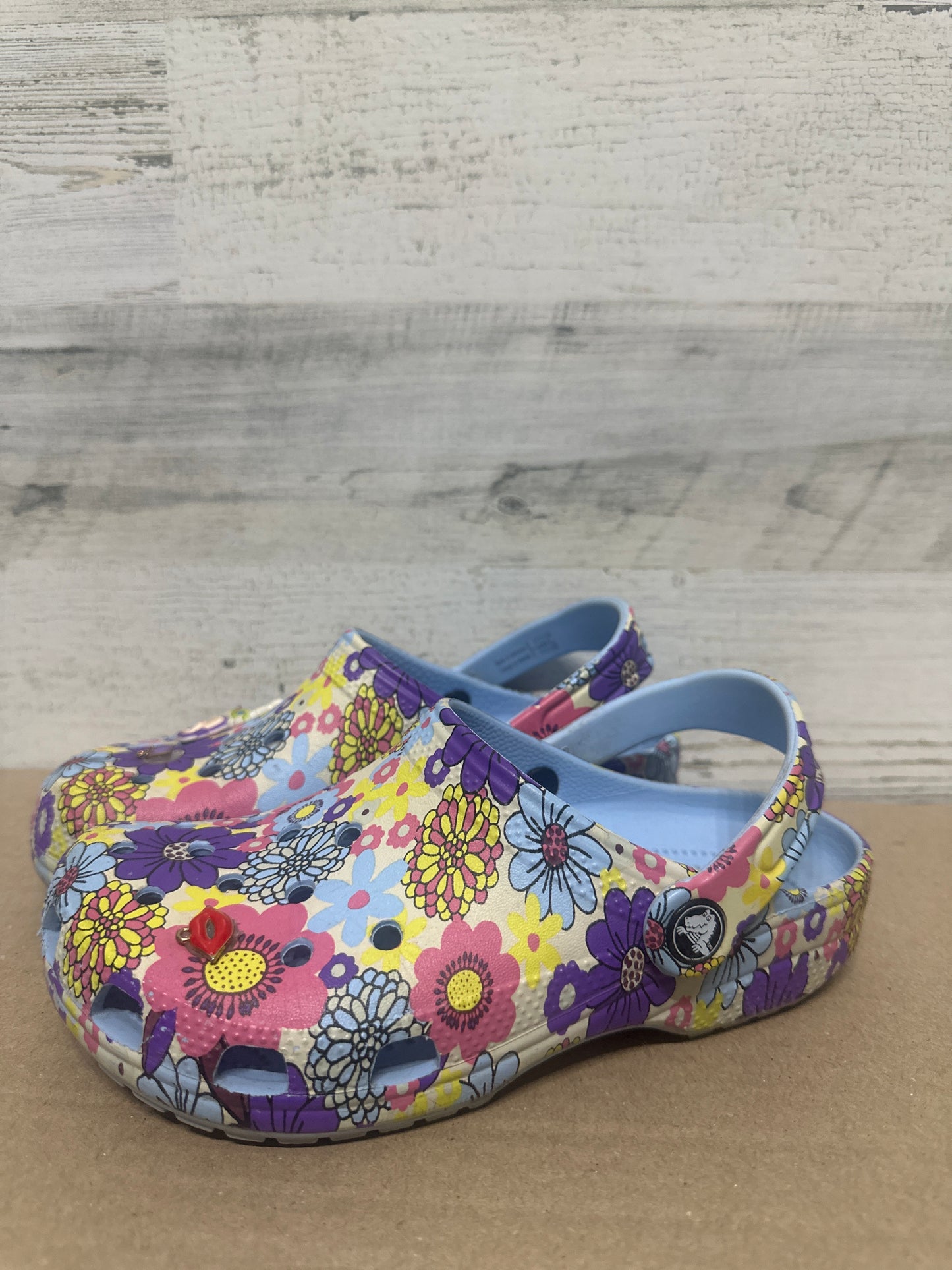 Girls Size J3 (Youth 3) Crocs Floral Clogs - Very Good Used Condition