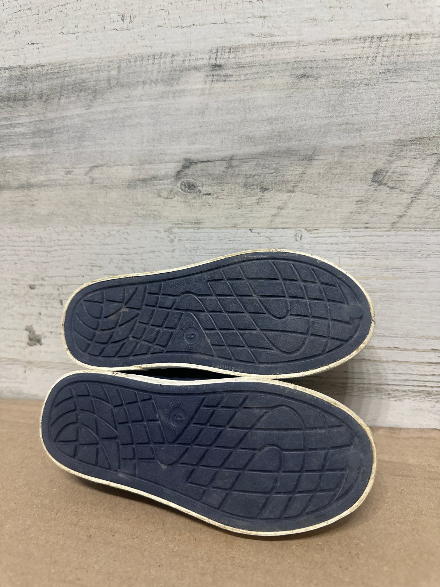 Size 9 (Toddler) Old Navy Slip On Shoes - Good Used Condition*