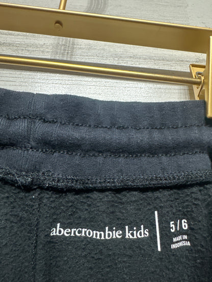 Boys Size 5/6 Abercrombie Kids Black Fleece Pants - Very Good Used Condition