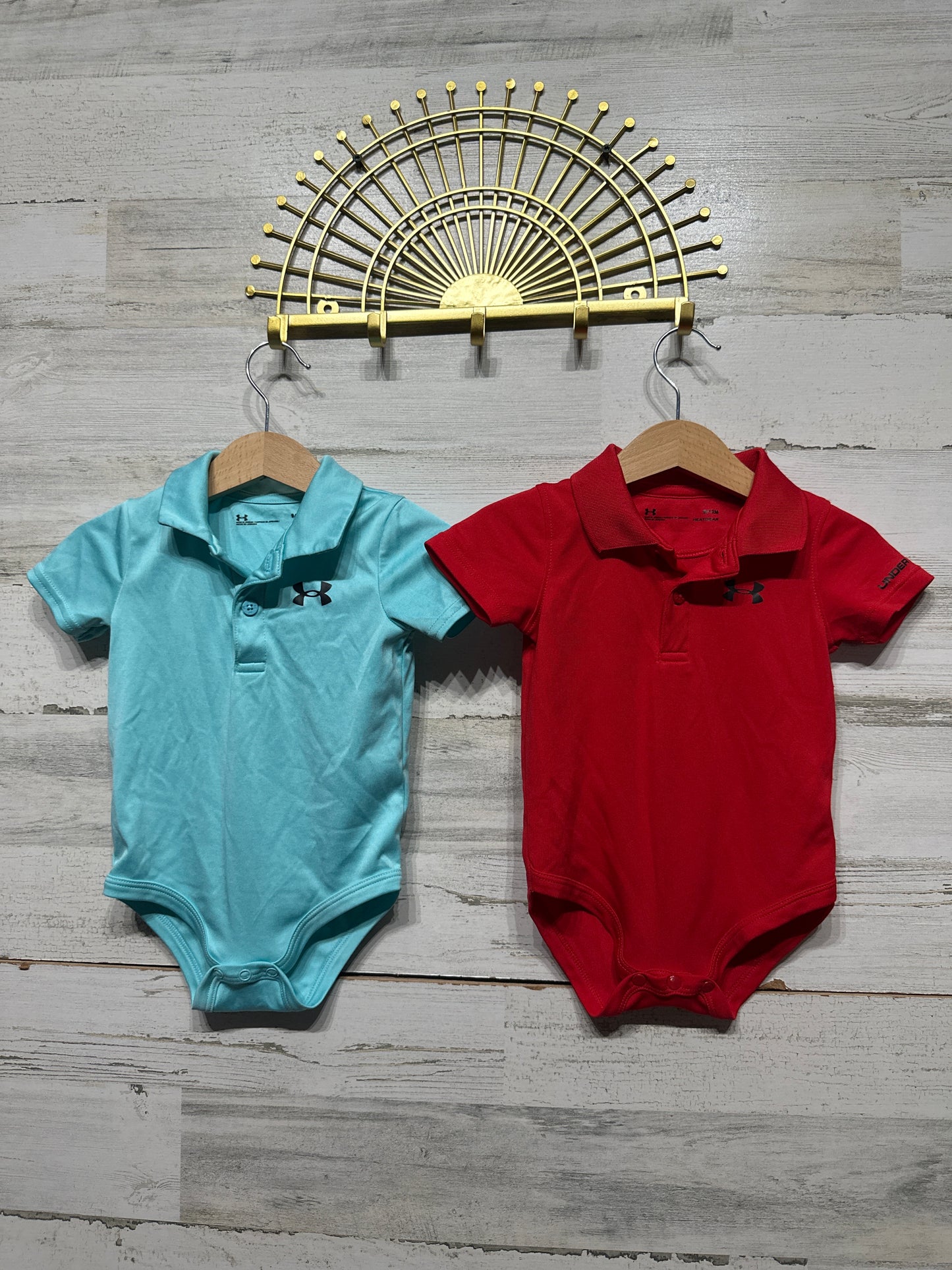 Boys Preowned Size 9-12m Under Armour Polo Bodysuits - Very Good Used Condition