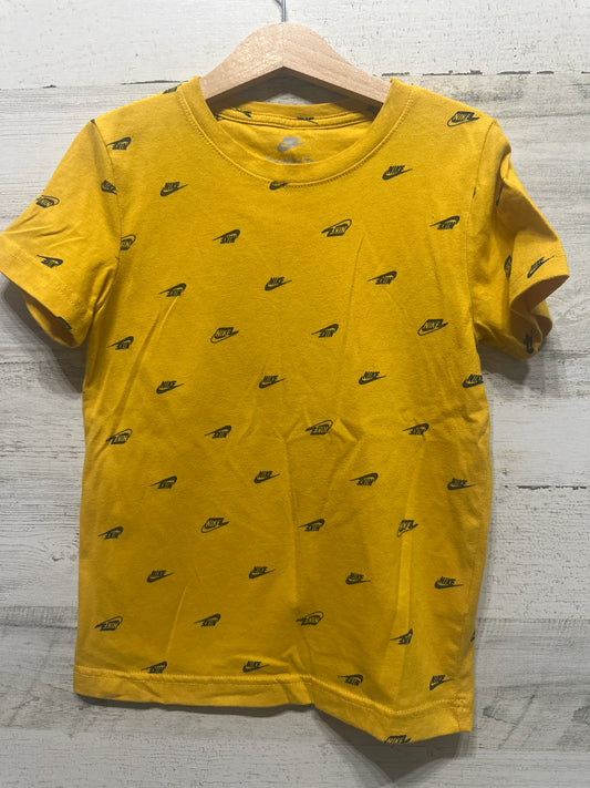 Boys Size 6 (5-6 years) Nike Logo T-Shirt - Good Used Condition