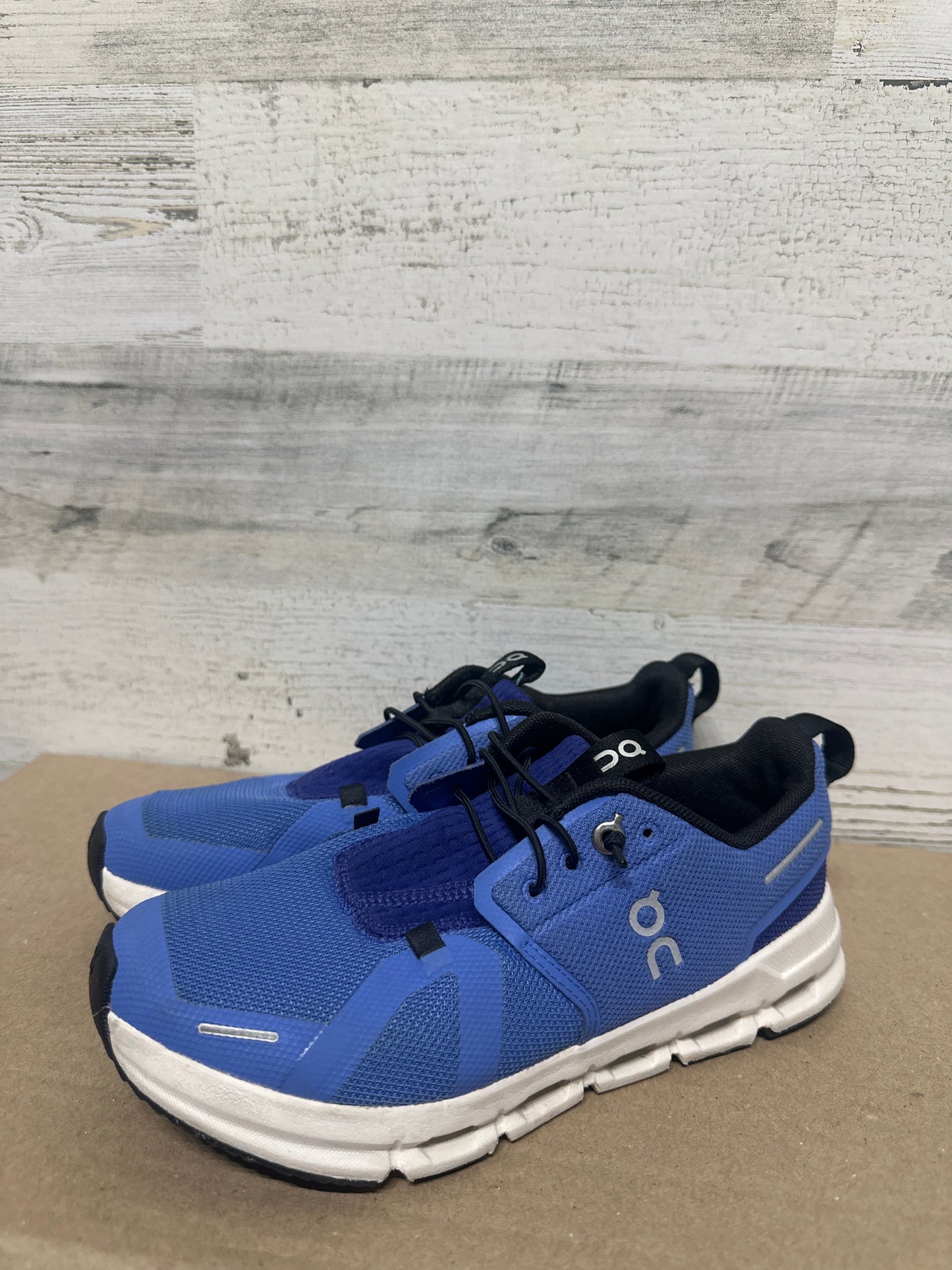 Youth 3.5 On Cloud Blue Shoes - Very Good Used Condition