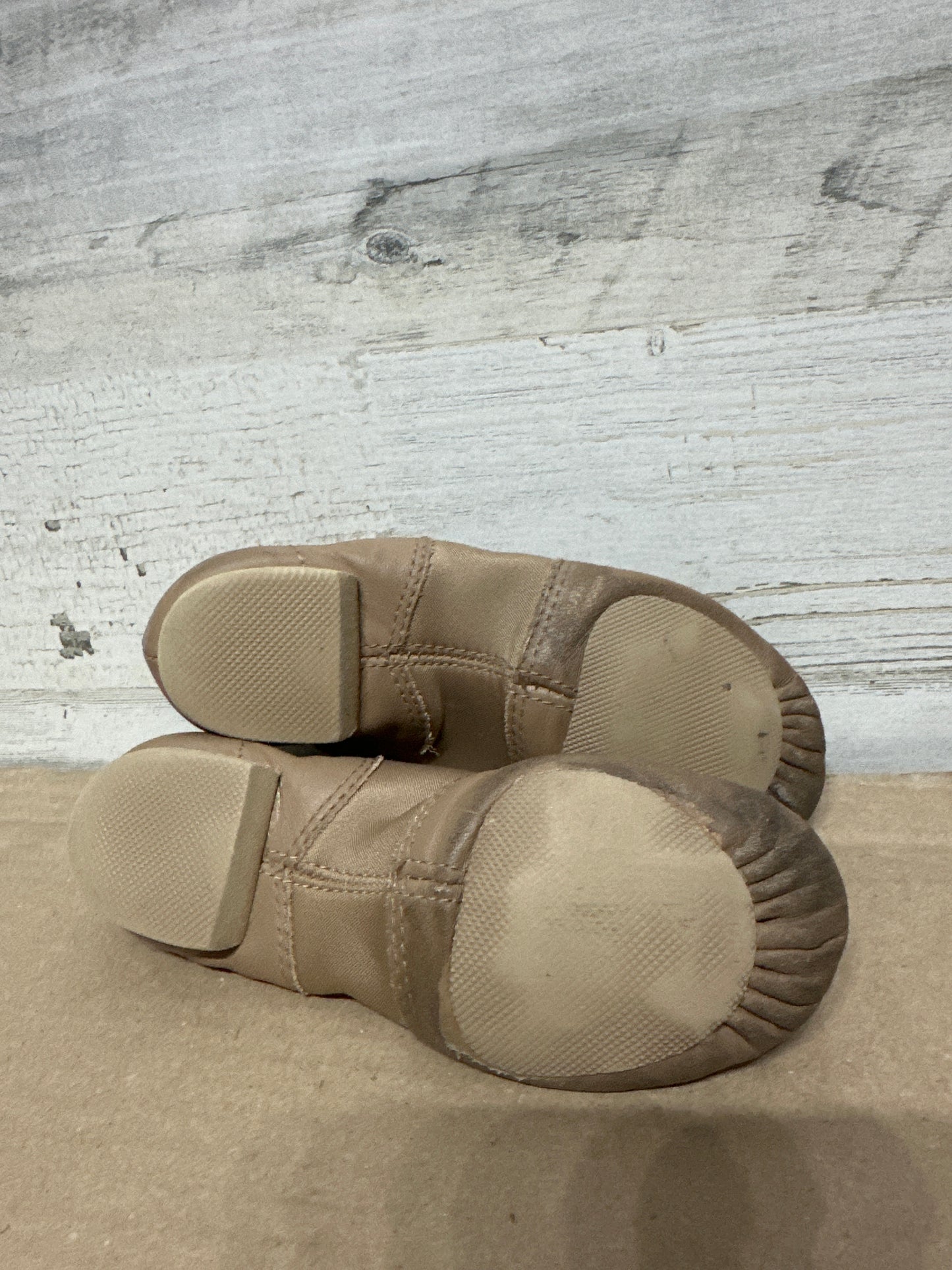Fit Like 12 kids - marked Size 4M (Youth) Capezio EJ2 Style Tan Split Jazz Shoes Shoes - Play Condition*