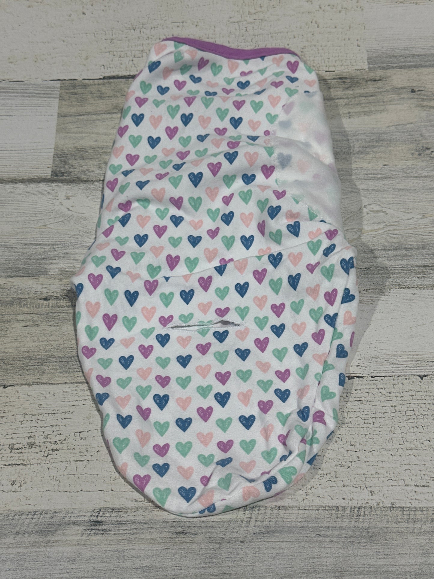 Swaddle Me ( 7 - 14 lbs )  Cotton Heart Print Velcro Swaddle Blanket - Girls Size 7 - 14 lbs - Very Good Used Condition