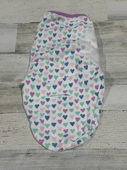 Swaddle Me ( 7 - 14 lbs )  Cotton Heart Print Velcro Swaddle Blanket - Girls Size 7 - 14 lbs - Very Good Used Condition