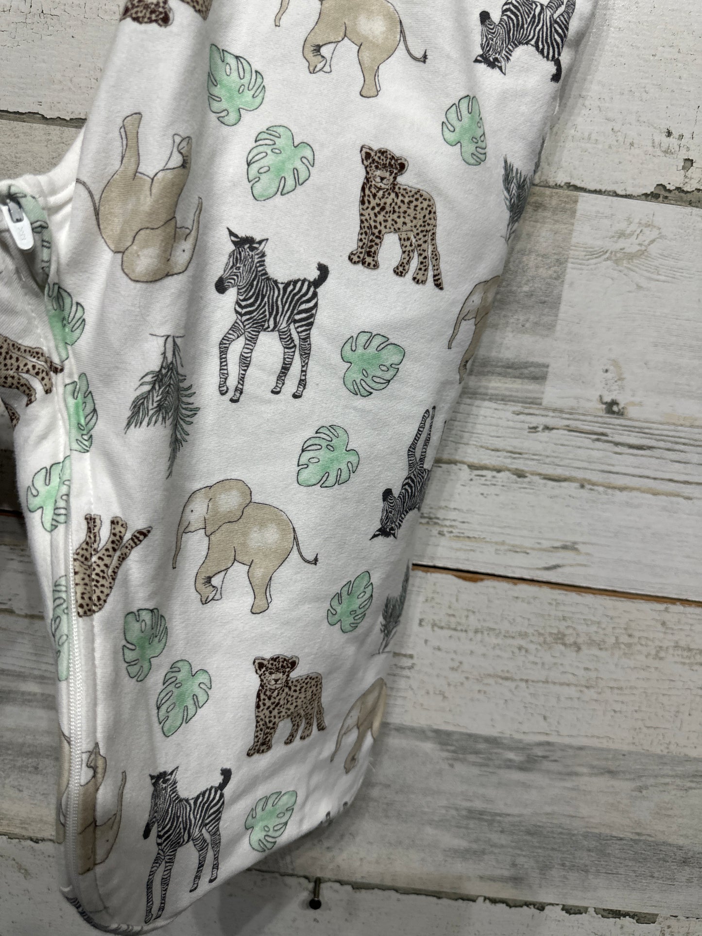 Size 0-3m Aden & Anais Essentials Safari Velcro Swaddle - Very Good Used Condition